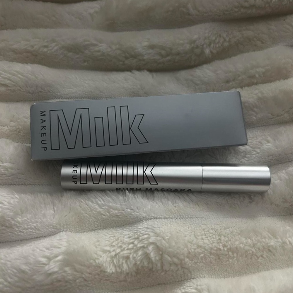 Milk Makeup Kush Mascara in Sleek Silver